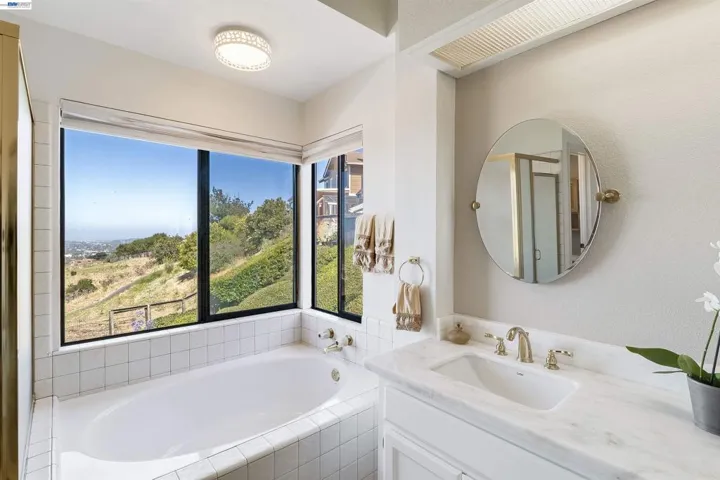 2321 Ascot Pkwy, Vallejo, California 94591