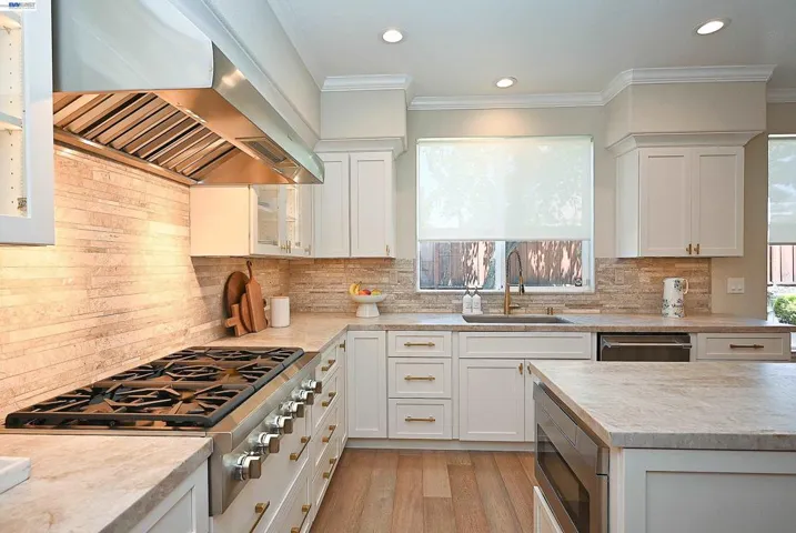 5305 Asterwood Dr, Dublin, California 94568