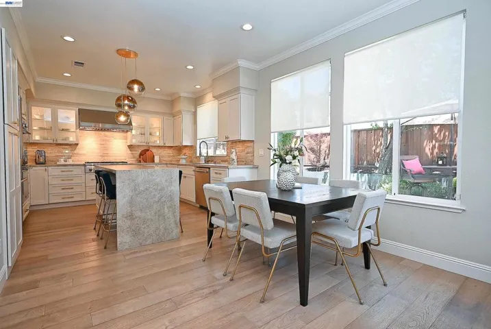 5305 Asterwood Dr, Dublin, California 94568