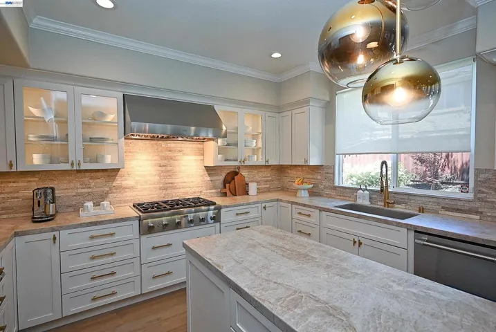 5305 Asterwood Dr, Dublin, California 94568