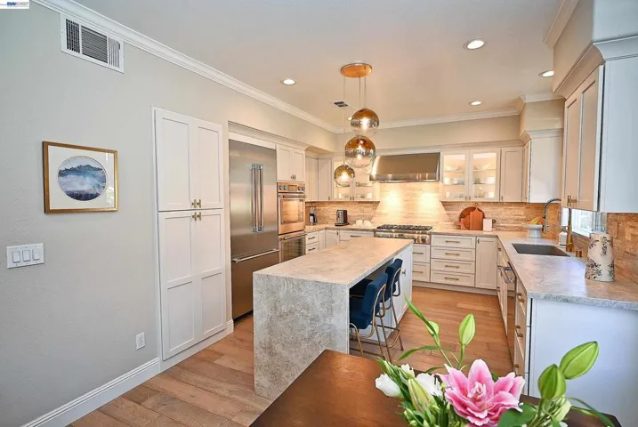 5305 Asterwood Dr, Dublin, California 94568