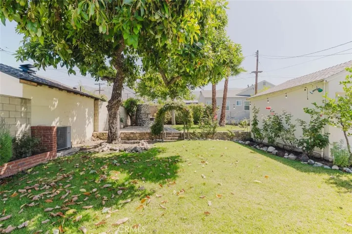 2007 W Kenneth Road, Glendale, California 91201