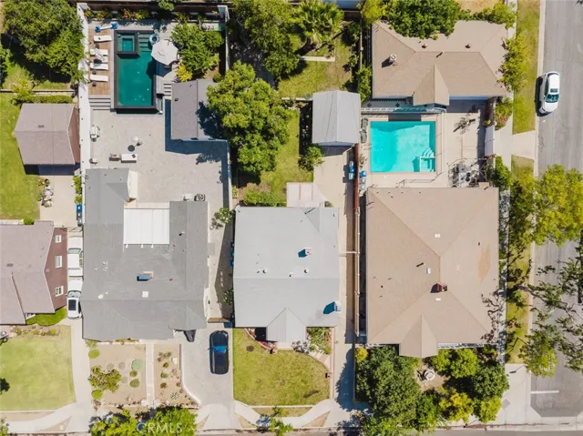 2007 W Kenneth Road, Glendale, California 91201