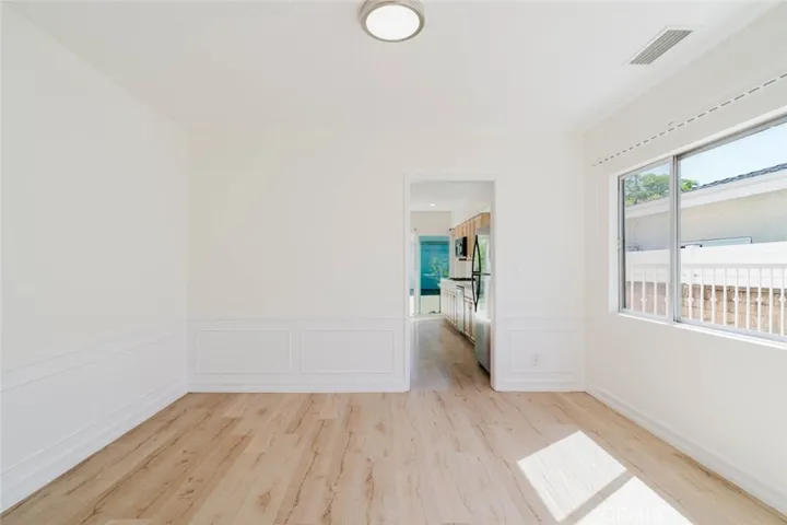 2007 W Kenneth Road, Glendale, California 91201