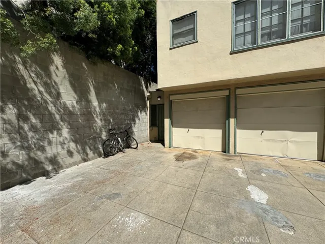 697 Mira Monte Place A, Pasadena, California 91101