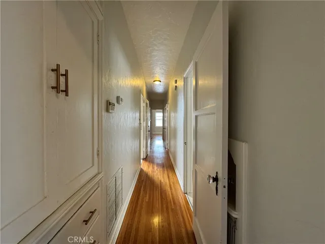 697 Mira Monte Place A, Pasadena, California 91101