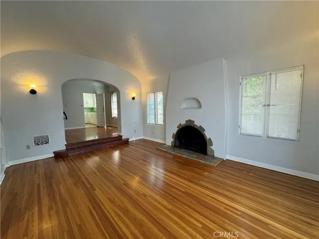 697 Mira Monte Place A, Pasadena, California 91101