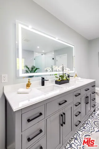 12304 Addison Street, Los Angeles, California 91607