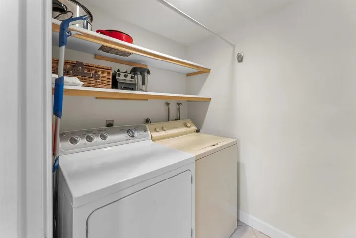 In unit laundry.
