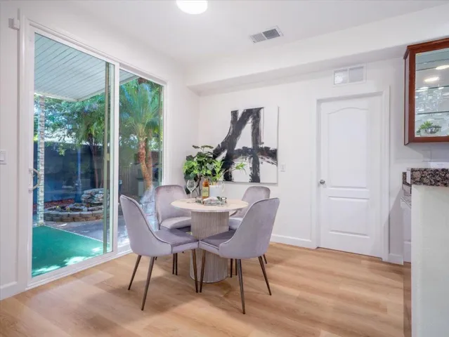 Breakfast Nook