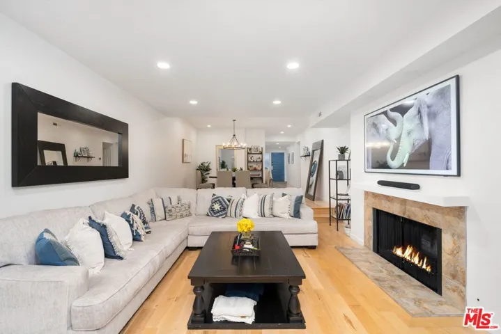 4338 Redwood Avenue B213, Marina Del Rey, California 90292