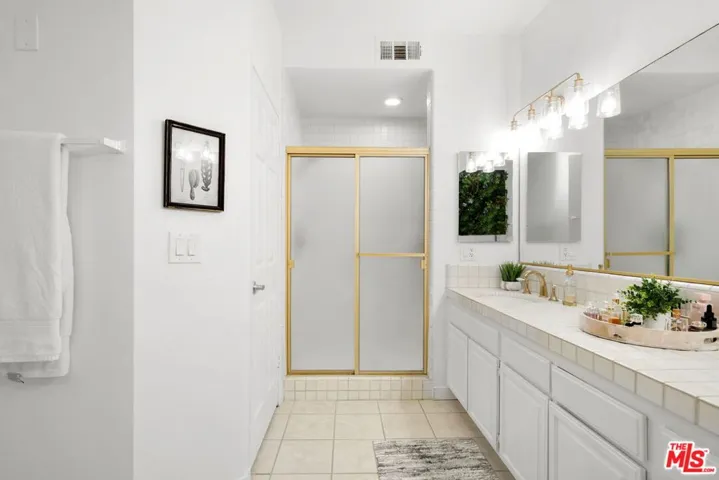 4338 Redwood Avenue B213, Marina Del Rey, California 90292
