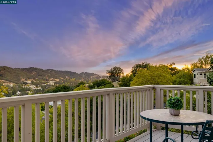 539 High Eagle Court, Walnut Creek, California 94595