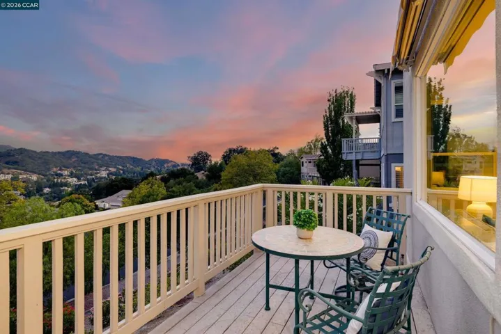 539 High Eagle Court, Walnut Creek, California 94595