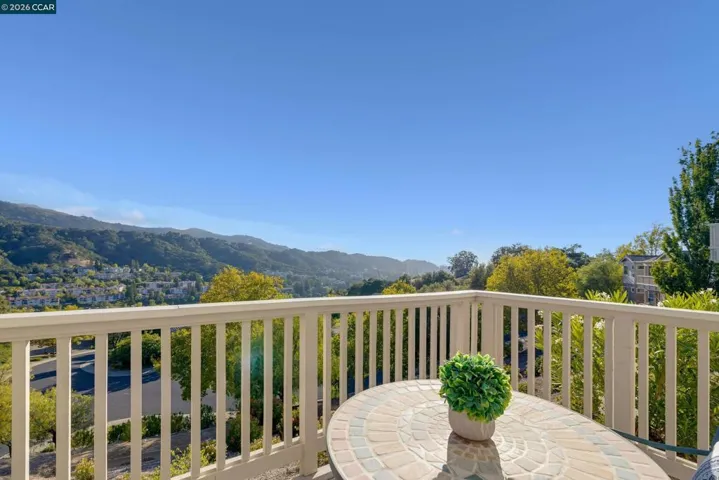 539 High Eagle Court, Walnut Creek, California 94595