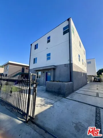 789 E 41st Place, Los Angeles, California 90011