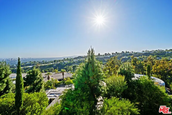 1575 Alexis Place, Beverly Hills, California 90210
