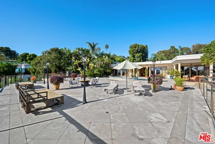 1575 Alexis Place, Beverly Hills, California 90210