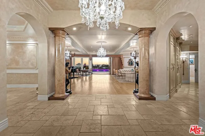 1575 Alexis Place, Beverly Hills, California 90210