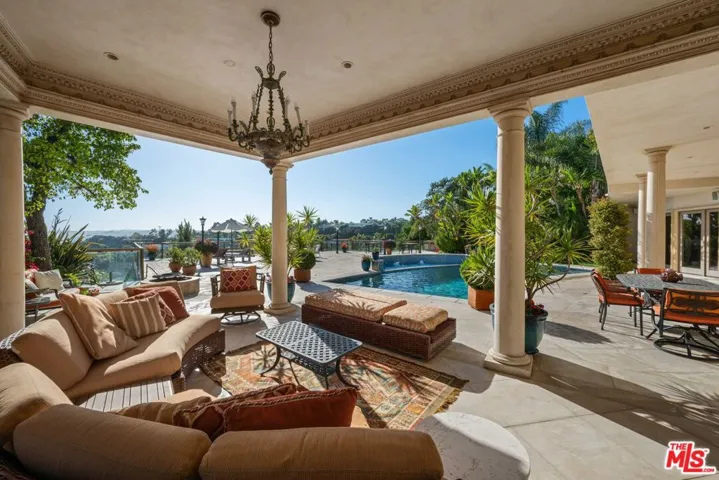1575 Alexis Place, Beverly Hills, California 90210