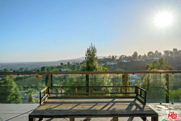 1575 Alexis Place, Beverly Hills, California 90210