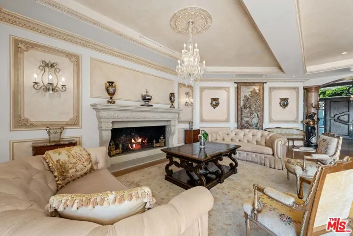 1575 Alexis Place, Beverly Hills, California 90210