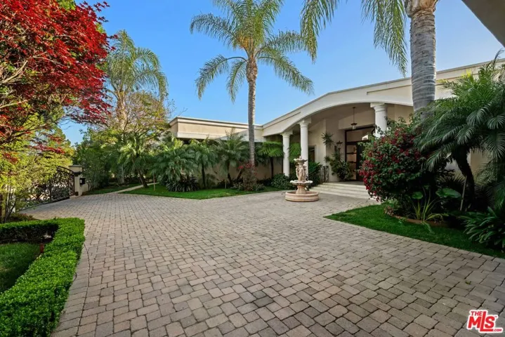 1575 Alexis Place, Beverly Hills, California 90210