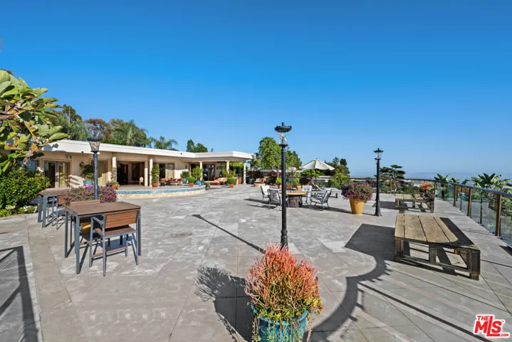 1575 Alexis Place, Beverly Hills, California 90210