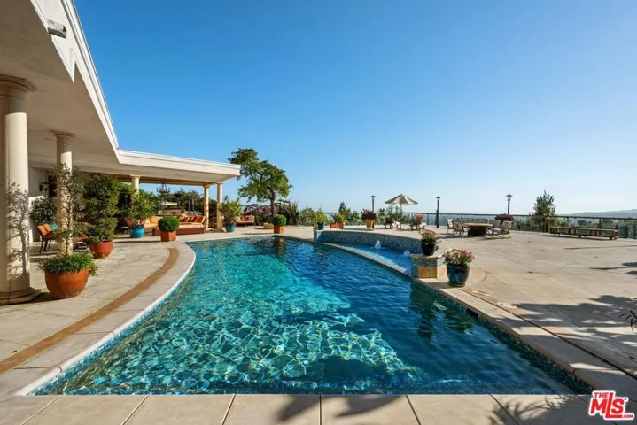 1575 Alexis Place, Beverly Hills, California 90210