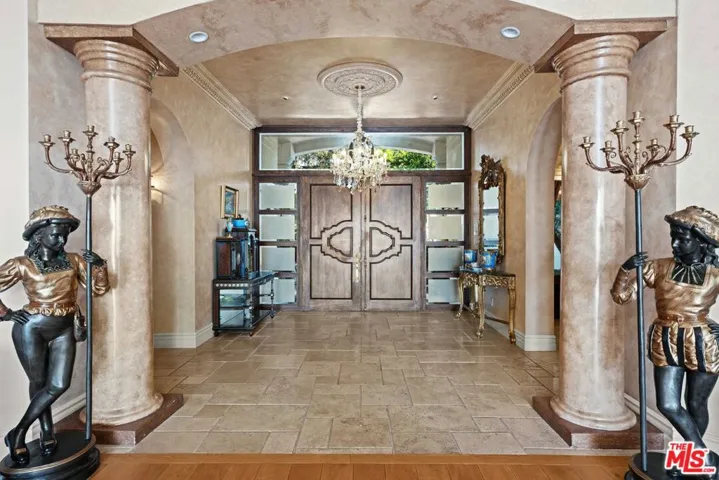 1575 Alexis Place, Beverly Hills, California 90210