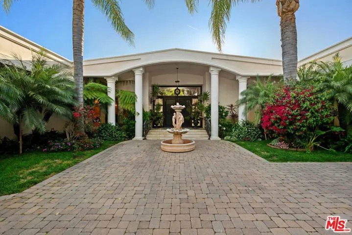 1575 Alexis Place, Beverly Hills, California 90210