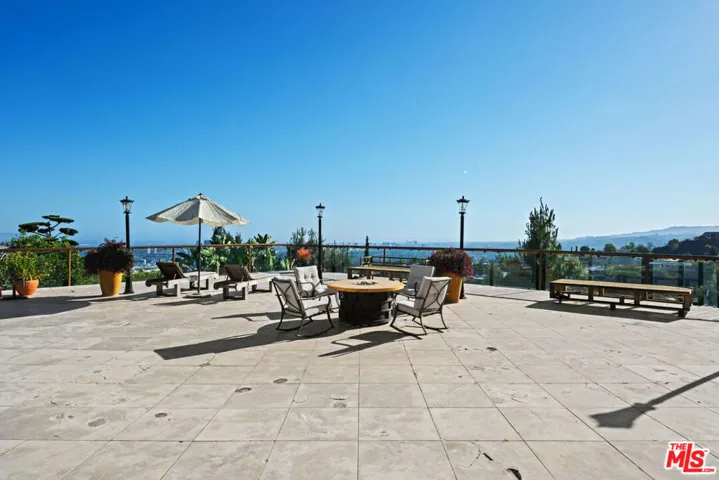 1575 Alexis Place, Beverly Hills, California 90210