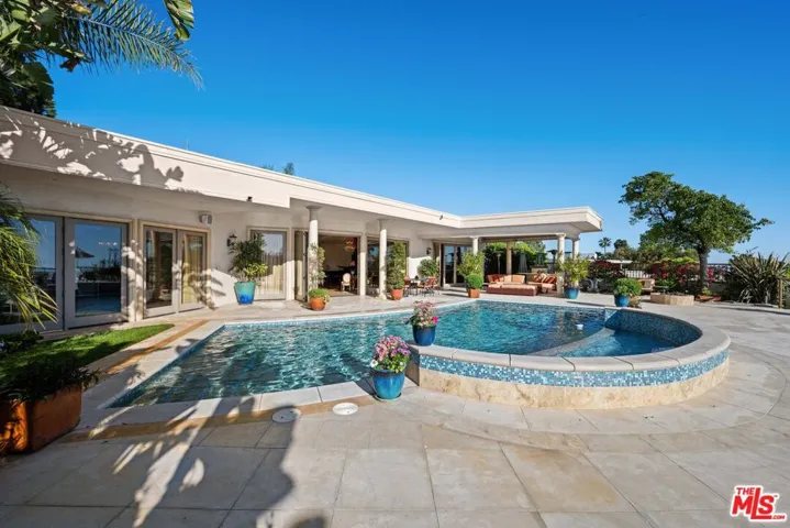 1575 Alexis Place, Beverly Hills, California 90210