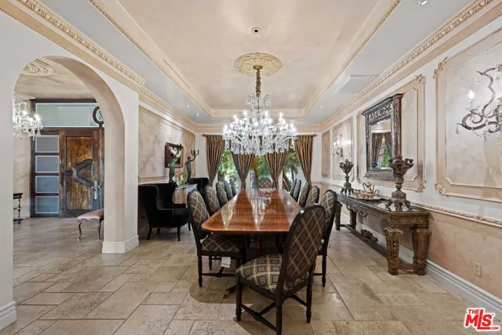 1575 Alexis Place, Beverly Hills, California 90210