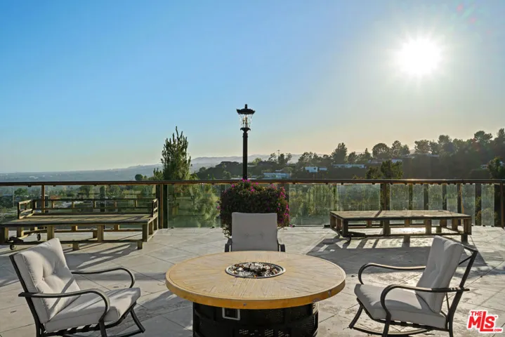 1575 Alexis Place, Beverly Hills, California 90210