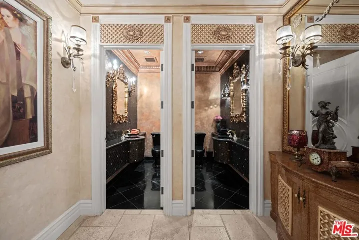 1575 Alexis Place, Beverly Hills, California 90210