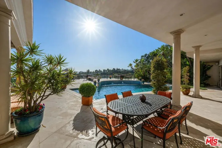 1575 Alexis Place, Beverly Hills, California 90210