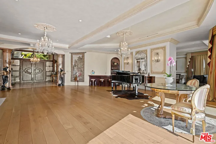 1575 Alexis Place, Beverly Hills, California 90210