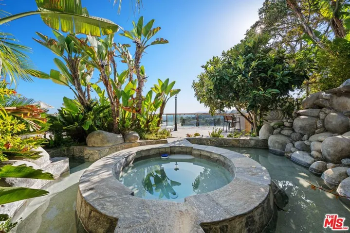 1575 Alexis Place, Beverly Hills, California 90210