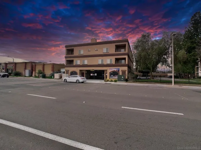 120 Ballantyne St, El Cajon, California 92020