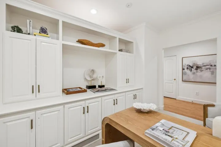 1 W Edith Avenue D125, Los Altos, California 94022