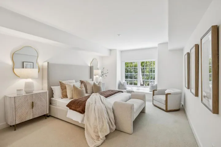 1 W Edith Avenue D125, Los Altos, California 94022