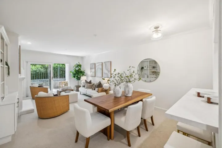 1 W Edith Avenue D125, Los Altos, California 94022