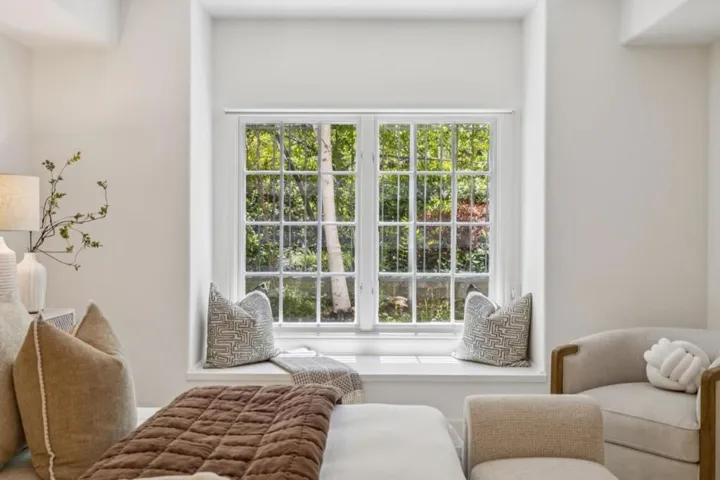 1 W Edith Avenue D125, Los Altos, California 94022