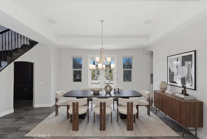 dining virtually staged