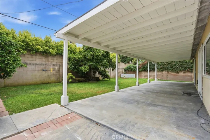 559 Pierpont Drive, Costa Mesa, California 92626