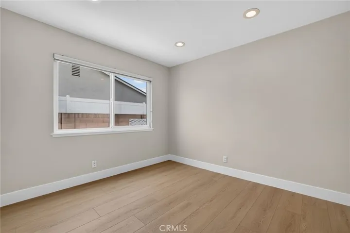 559 Pierpont Drive, Costa Mesa, California 92626