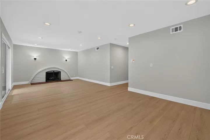 559 Pierpont Drive, Costa Mesa, California 92626