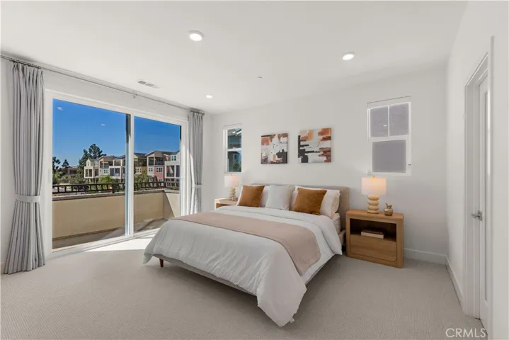 372 Baluster, Irvine, California 92618