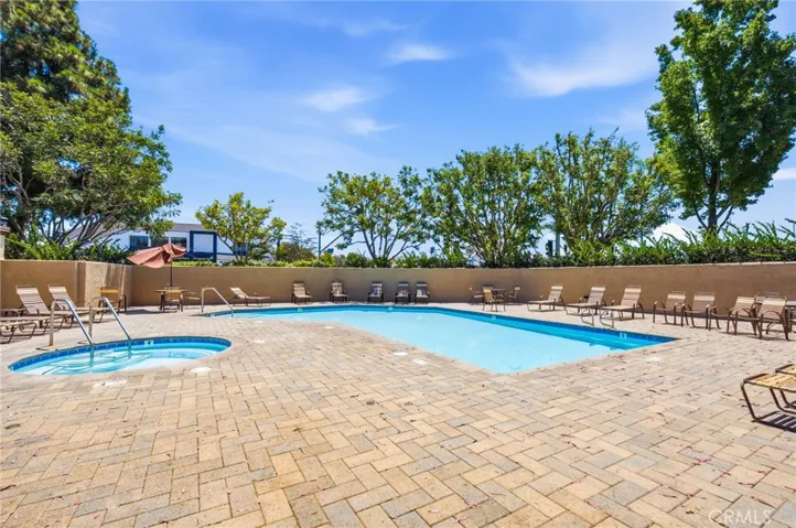 905 Hyde Court, Costa Mesa, California 92626